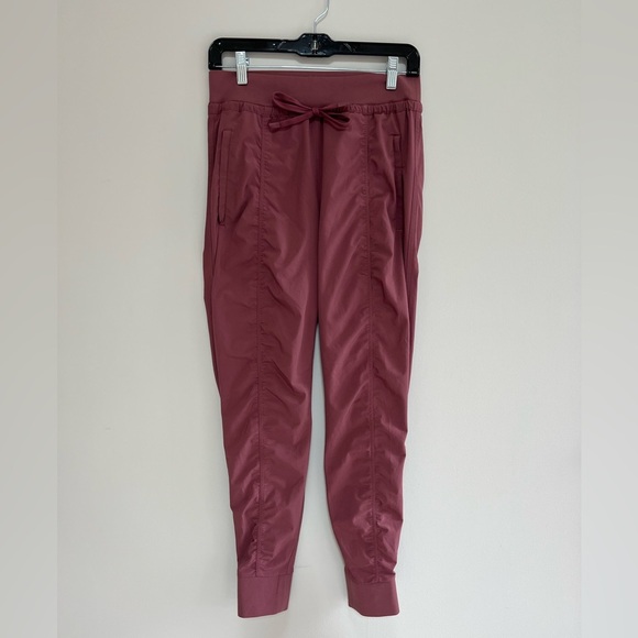 ATHLETA Attitude II Mid Rise Jogger Pant in Dusty Rose Pink, size 6 - Picture 2 of 11